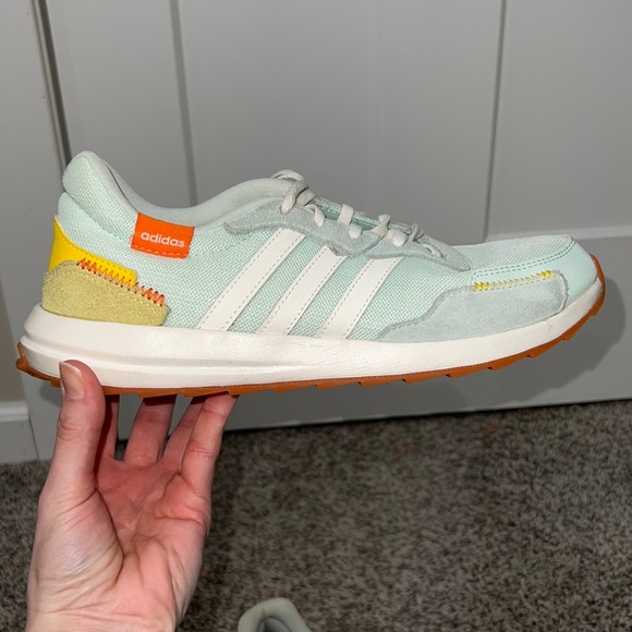 Size 9 Adidas Shoes - Picture 2 of 5